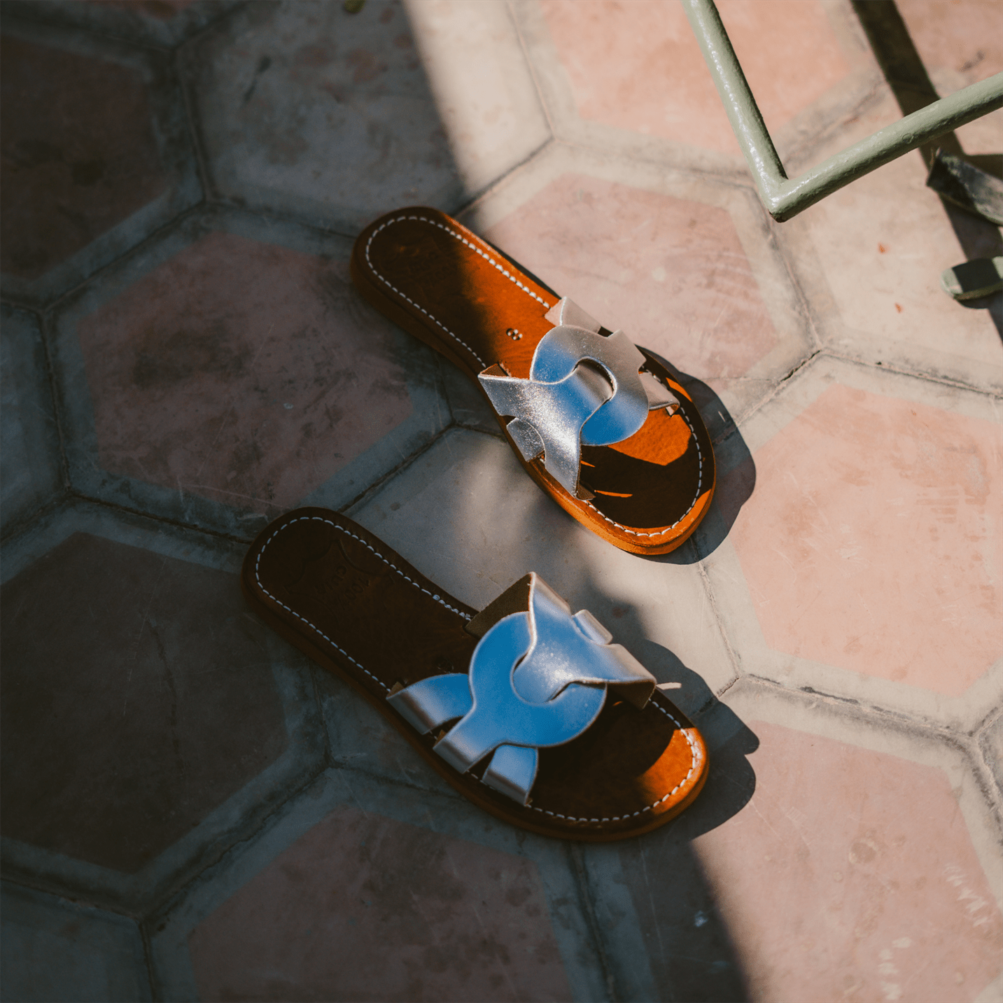 The Sandals Grom